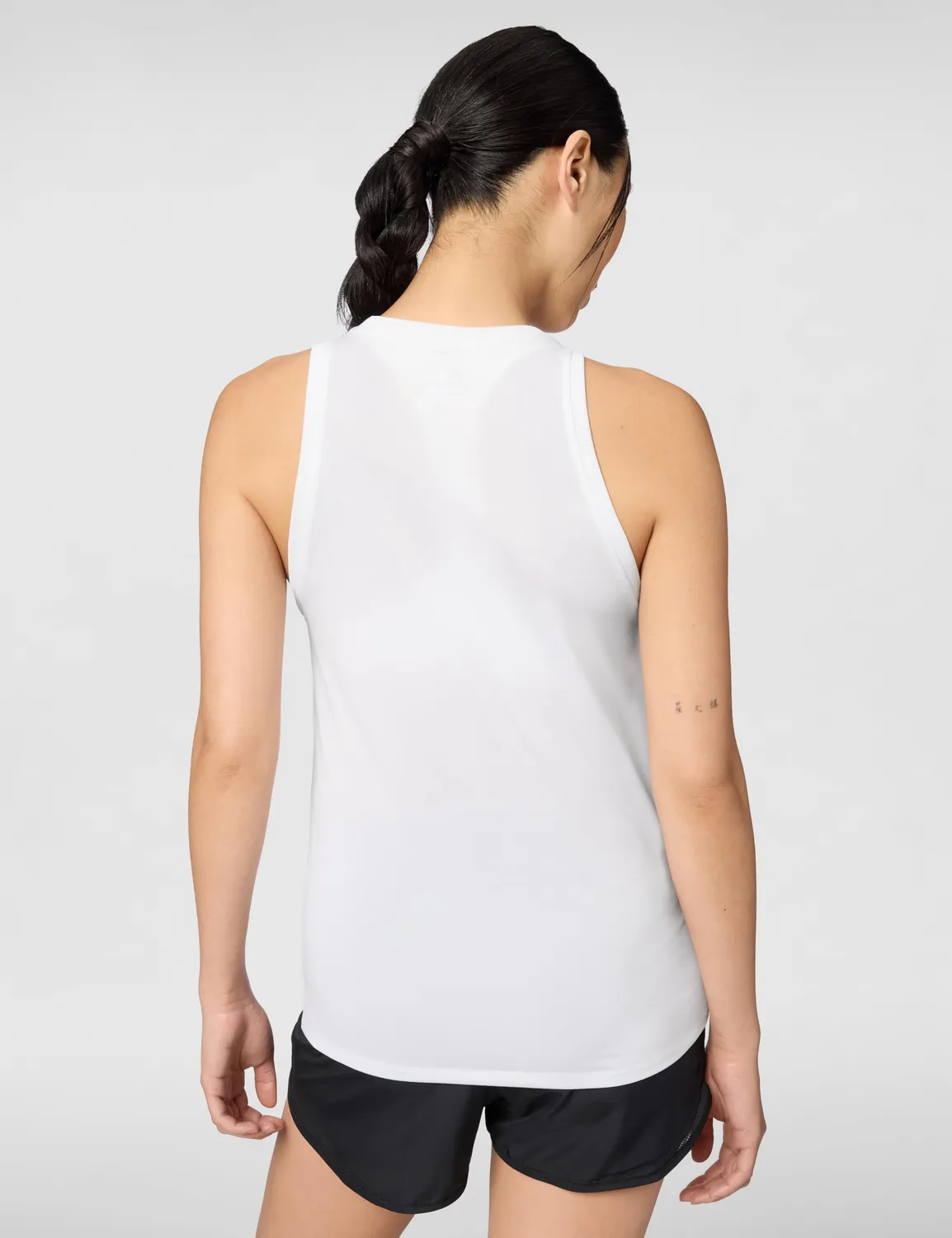 Nike NSW Air Tank Mock T-shirt donna XS bianco nero