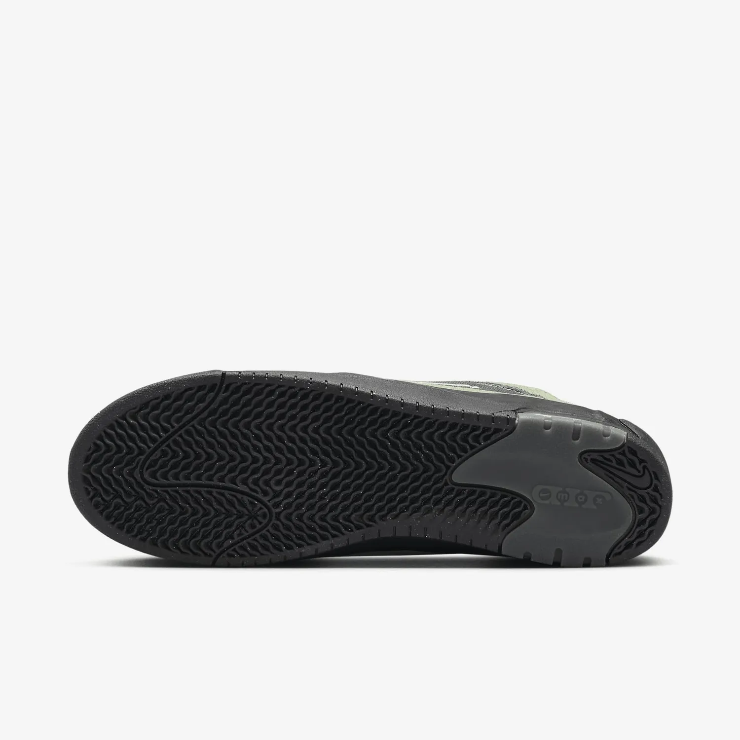 Nike Air Max Ishod FB2393-300 scarpe skate verde olio