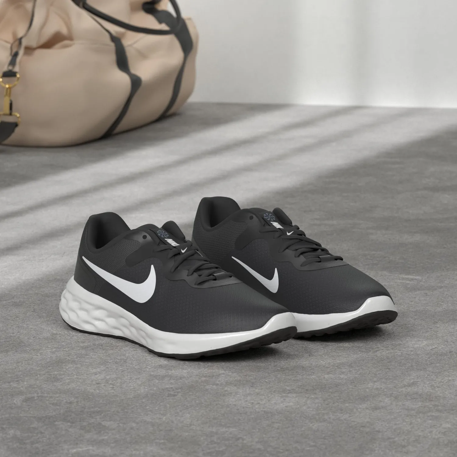 Nike Revolution 6 Next Nature sneaker donna nere traspiranti
