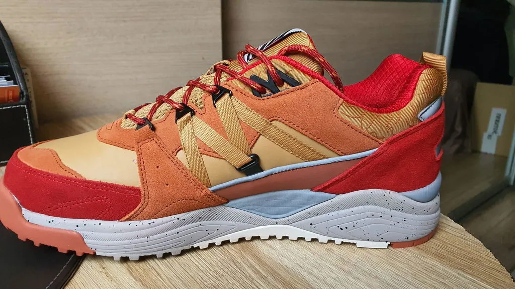 Karhu Fusion XC sneakers Icicle Wrought Iron pelle