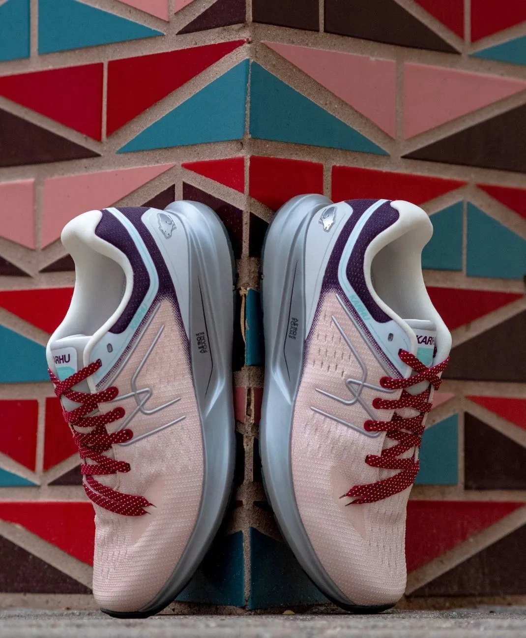 Karhu Synchron 1.5 scarpe running donna rosa 301g