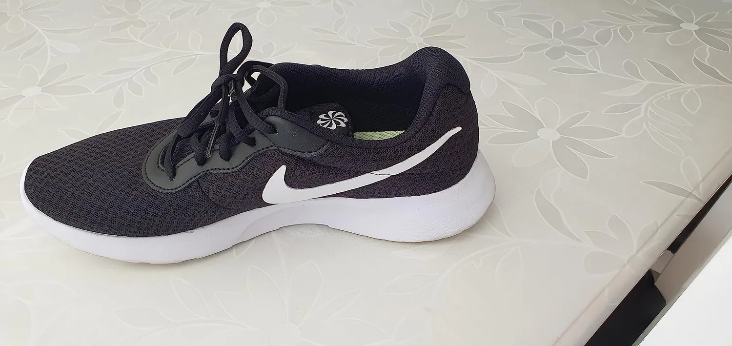 Nike Tanjun scarpe da ginnastica uomo 43 EU grigie traspiranti