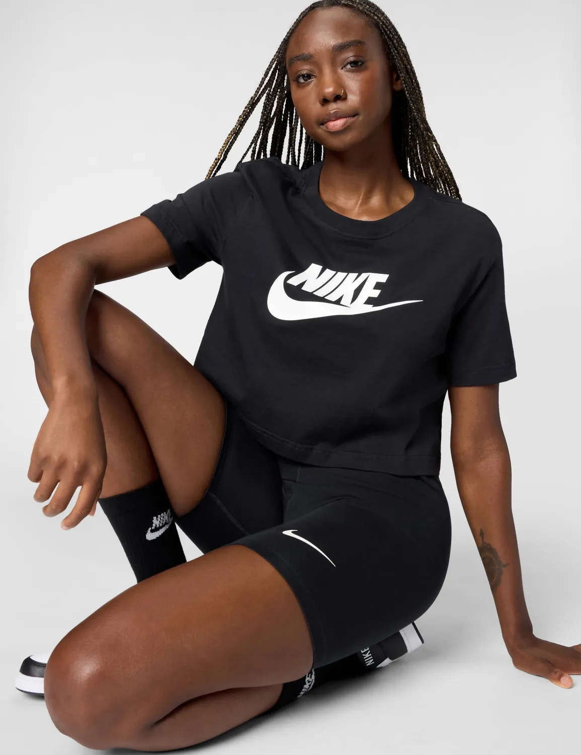 Nike Sportswear Essential Icon T-shirt donna nero cotone