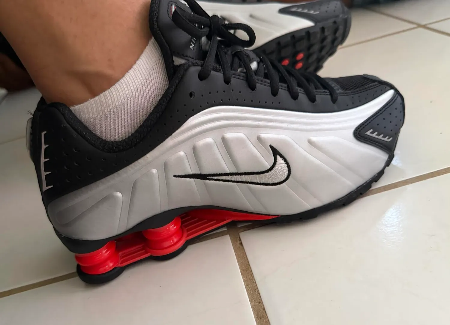 Nike Shox R4 104265-131 scarpe uomo ammortizzate