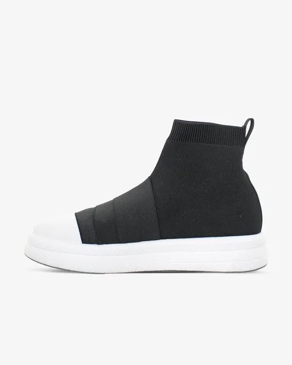 Fessura Foam Y scarpe 42 EU look contemporaneo