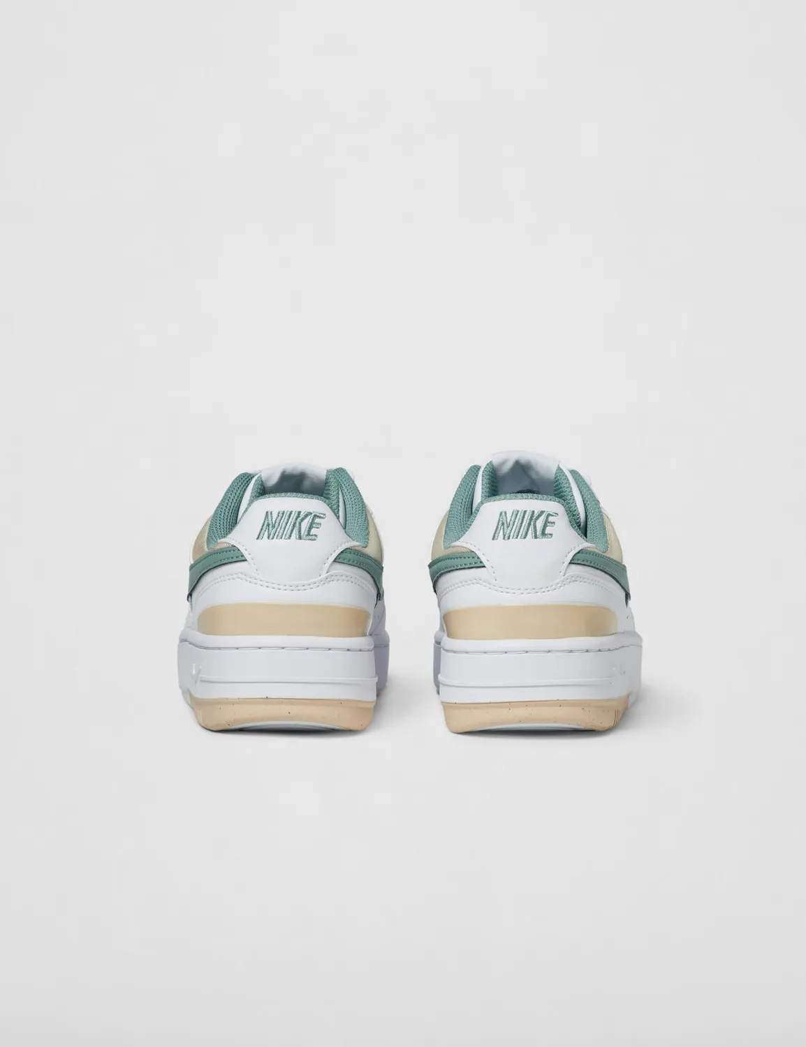Nike Gamma Force Sneakers Donna Platform Pelle