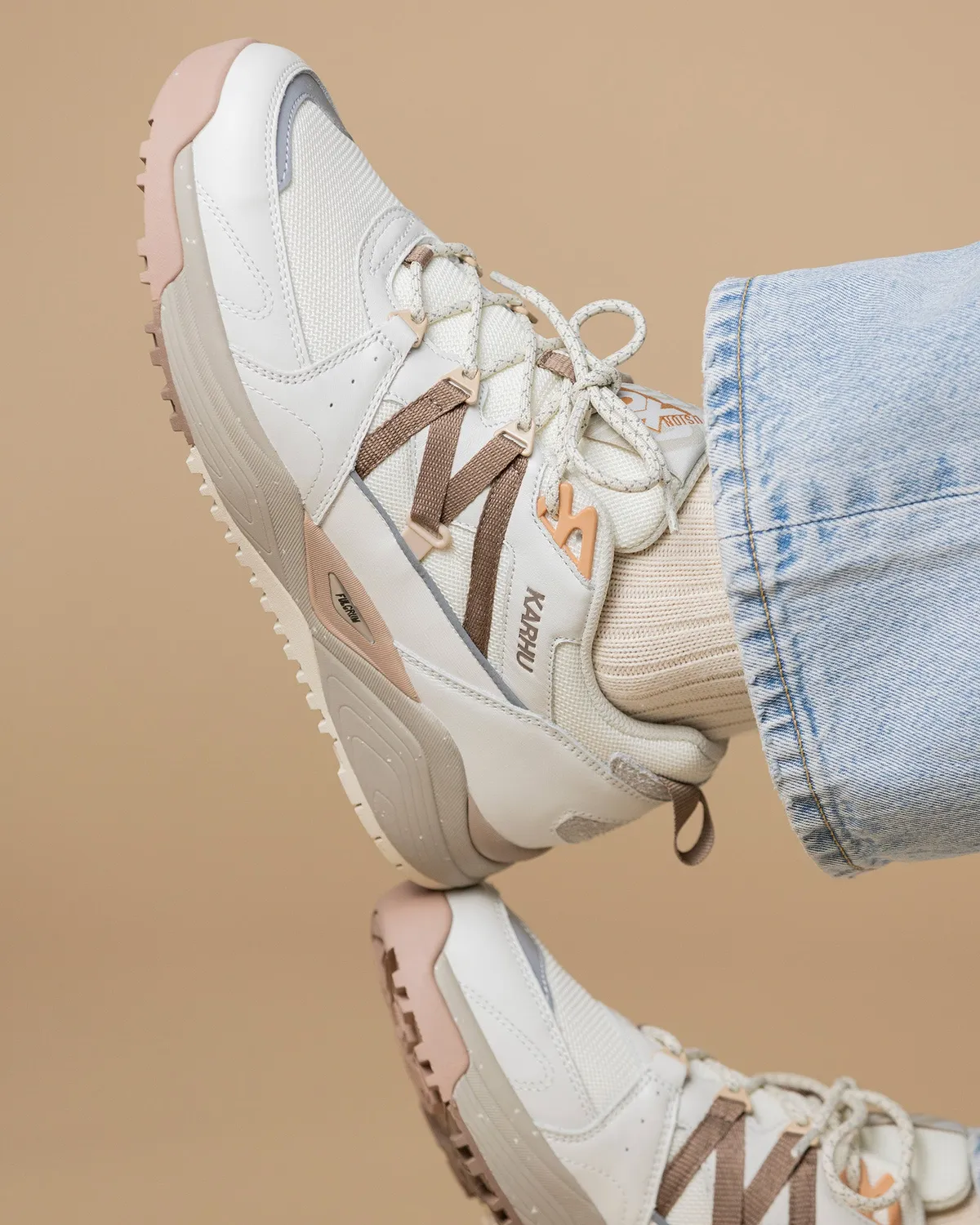 Karhu Fusion XC Lily White sneakers Pine Bark pelle