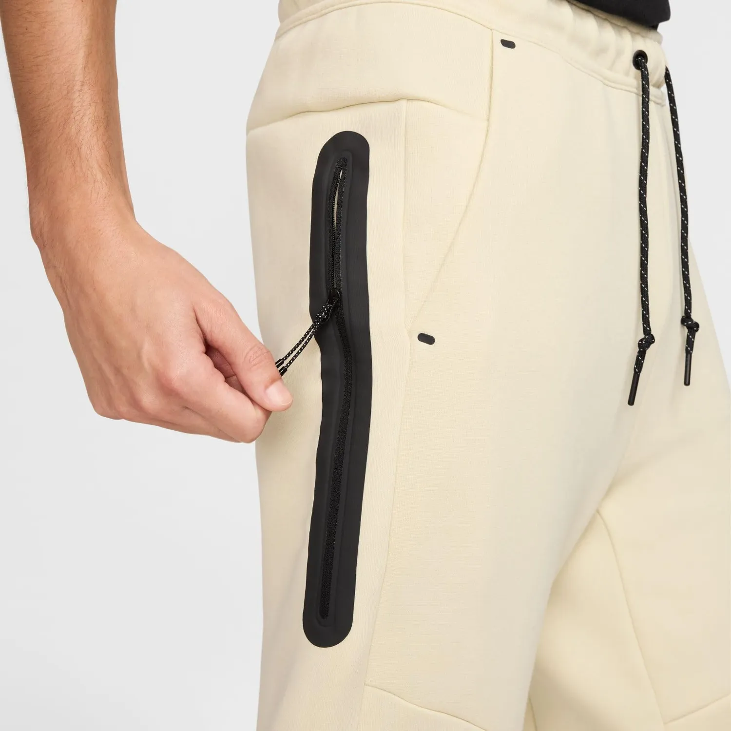 Nike Tech Fleece jogger uomo cachi L
