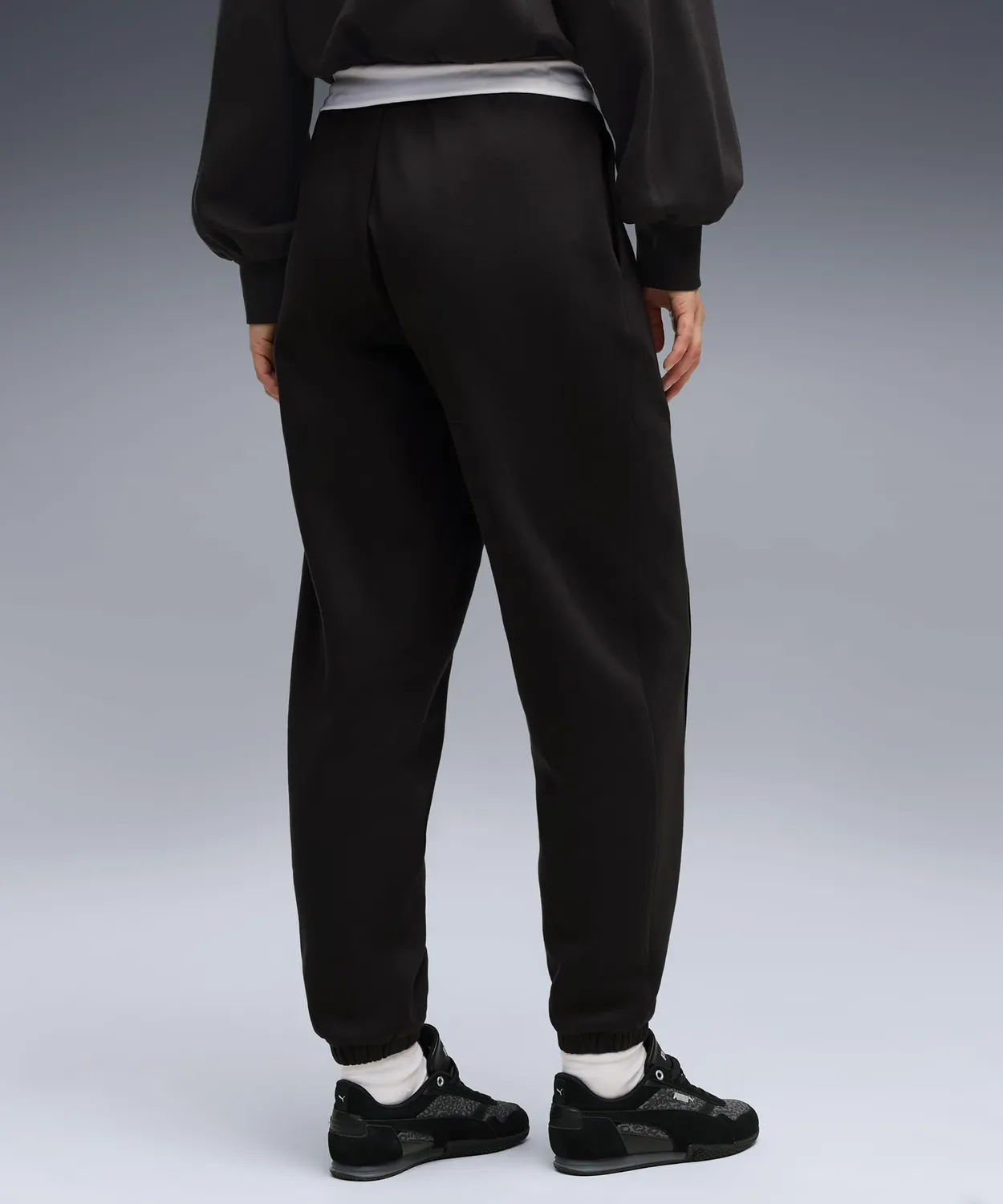Puma Her Comfort Pants FL pantaloni neri morbidi