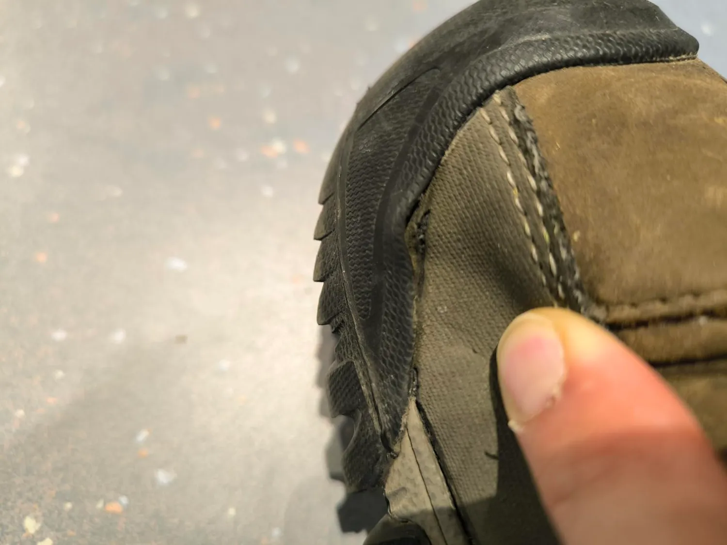 Keen Targhee III scarponi trekking uomo impermeabili