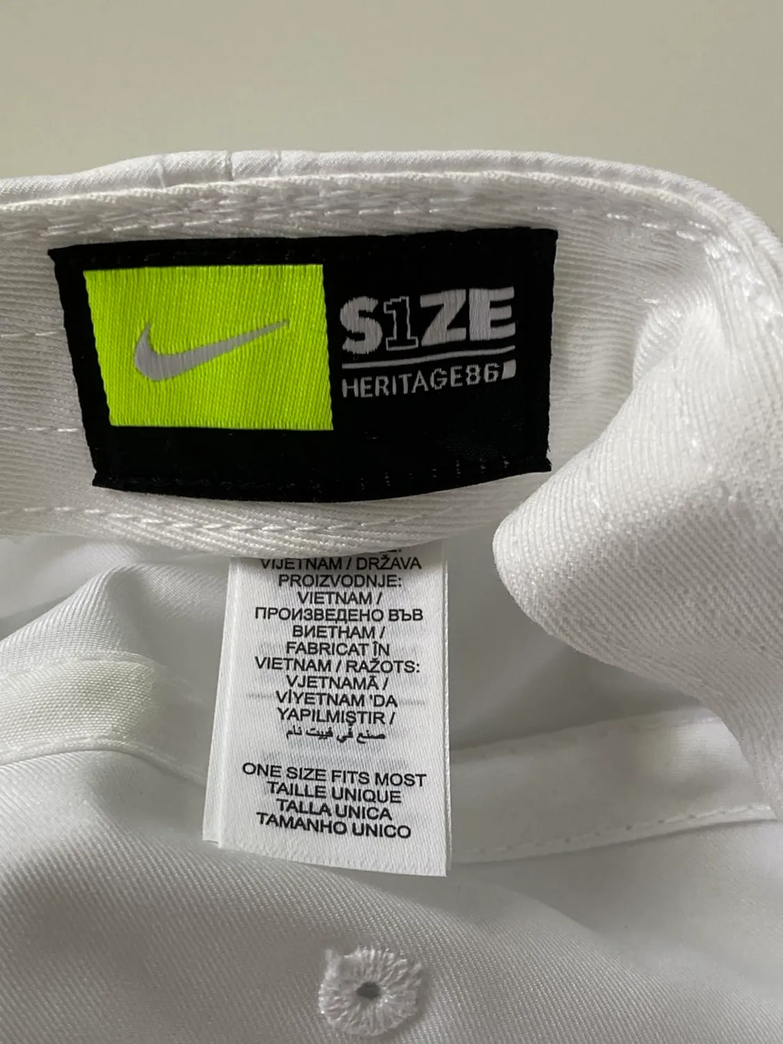 Nike Club berretto baseball bimbo bianco