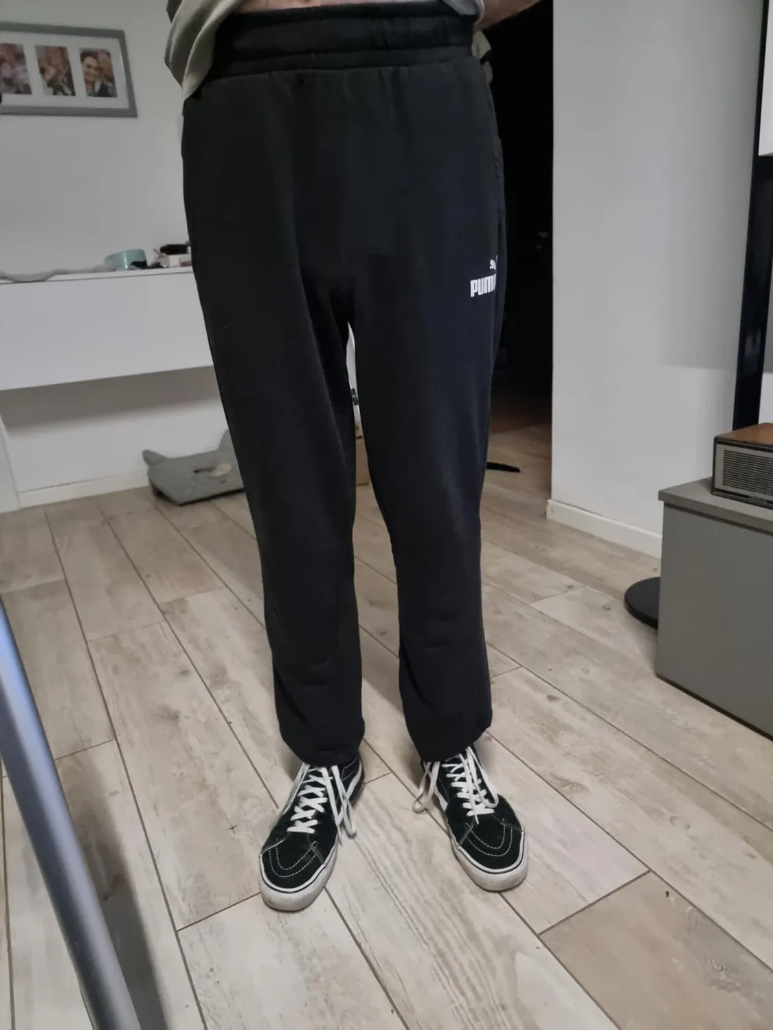 PUMA Ess No.1 Logo Sweatpants pantaloni uomo Nero tuta