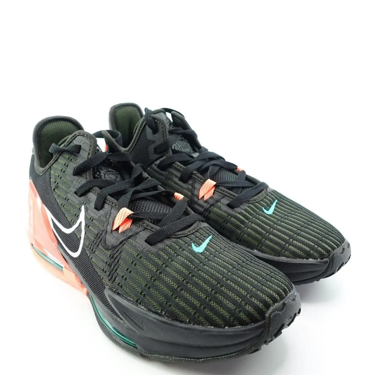 Nike LeBron Witness 6 scarpe basket nero 44,5 EU ammortizzate