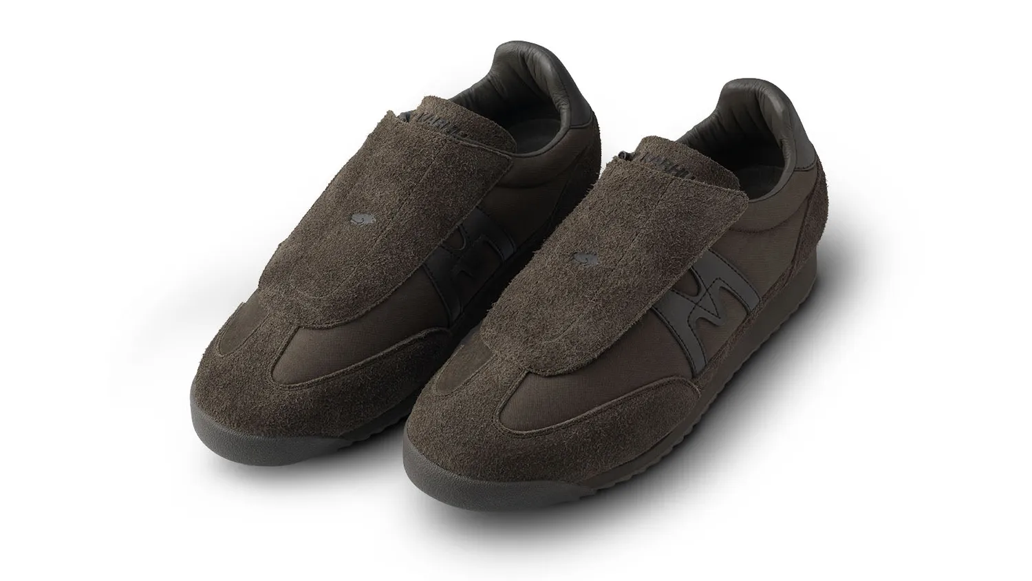 Karhu Mestari Slip-On scarpe chocolate in suede
