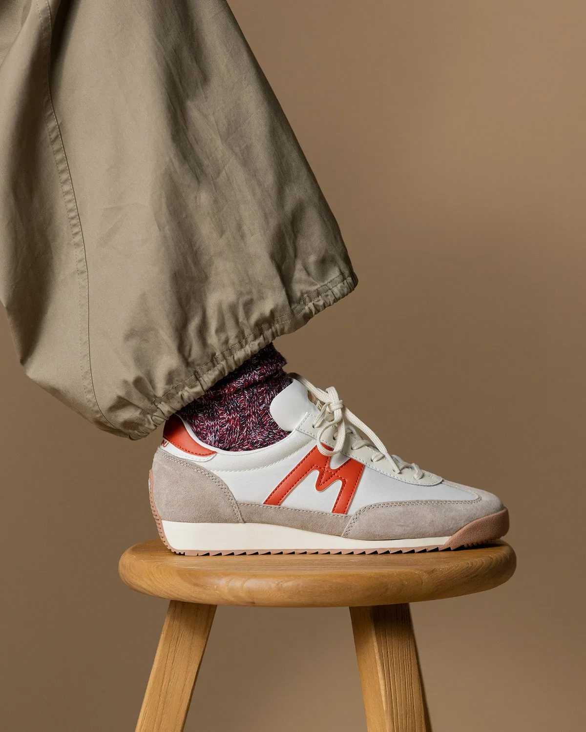 Karhu Mestari 76 sneakers Silver Lining Rooibos Tea suede