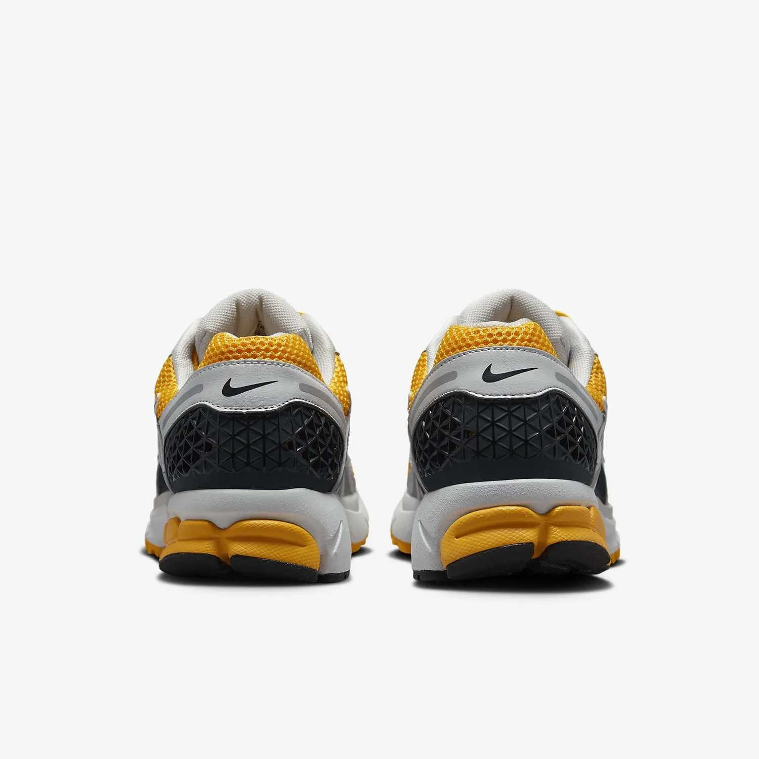 Nike Vomero 5 sneaker uomo street ammortizzata