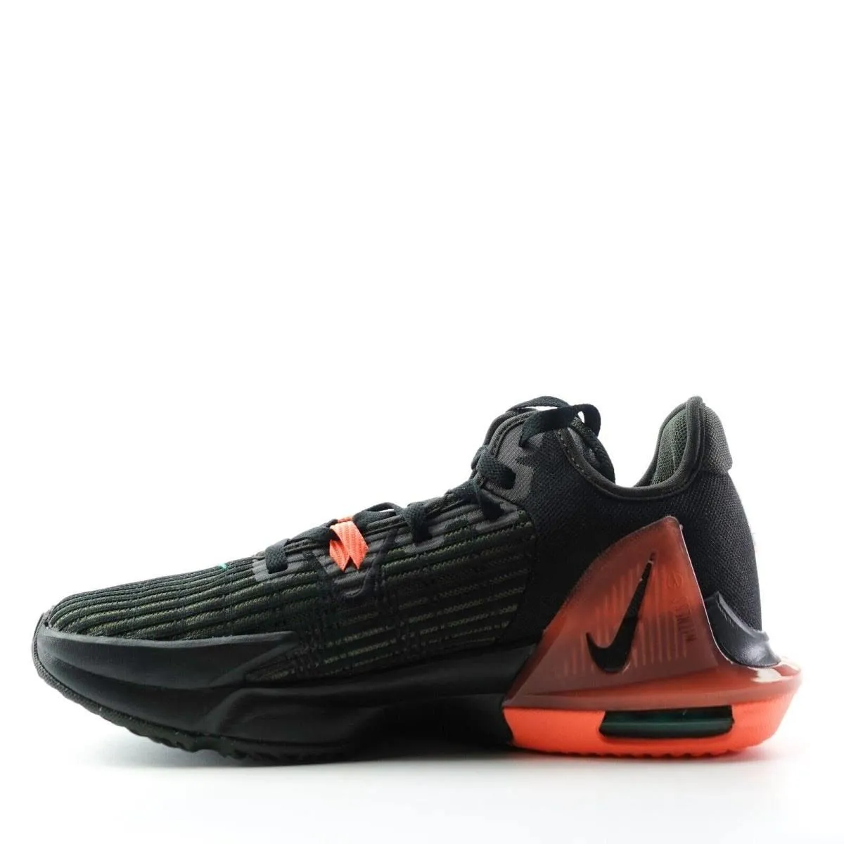 Nike LeBron Witness 6 scarpe basket nero 44,5 EU ammortizzate